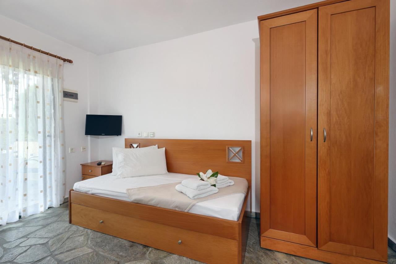 Maistrali Apartments Ormos Panagias Buitenkant foto