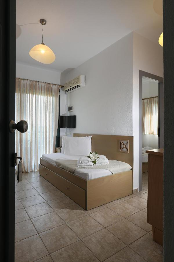 Maistrali Apartments Ormos Panagias Buitenkant foto