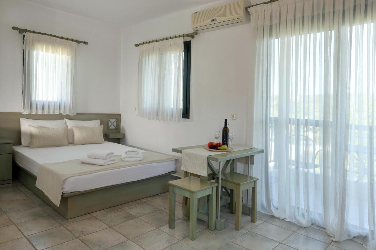 Maistrali Apartments Ormos Panagias Buitenkant foto