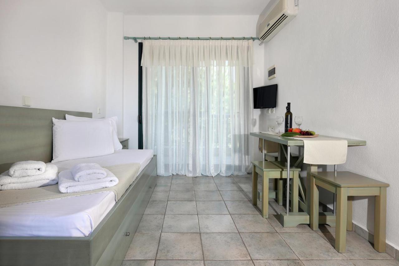 Maistrali Apartments Ormos Panagias Buitenkant foto